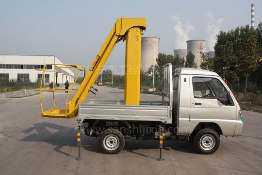 點擊查看詳細(xì)信息<br>標(biāo)題：電動高空作業(yè)車 閱讀次數(shù)：3228