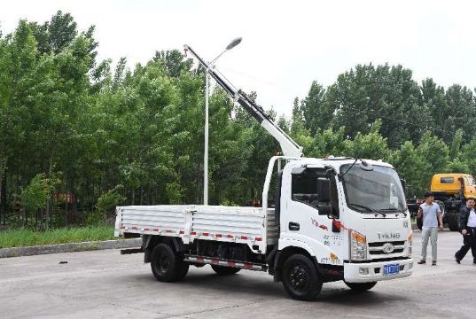 點擊查看詳細信息<br>標題：1.2噸折臂吊 閱讀次數：1531