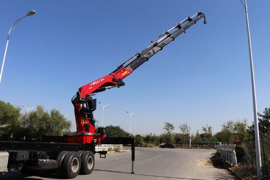 點擊查看詳細信息<br>標題：40噸折臂吊 閱讀次數：2597